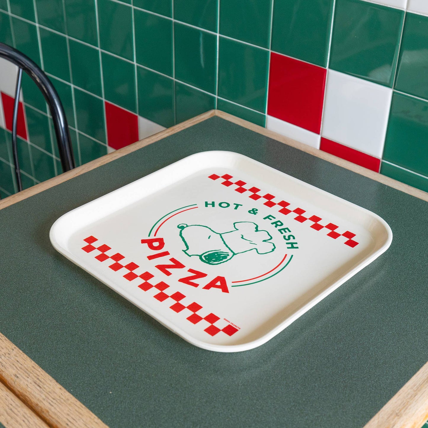 Snoopy Pizza Tray - 3P4 x Peanuts®