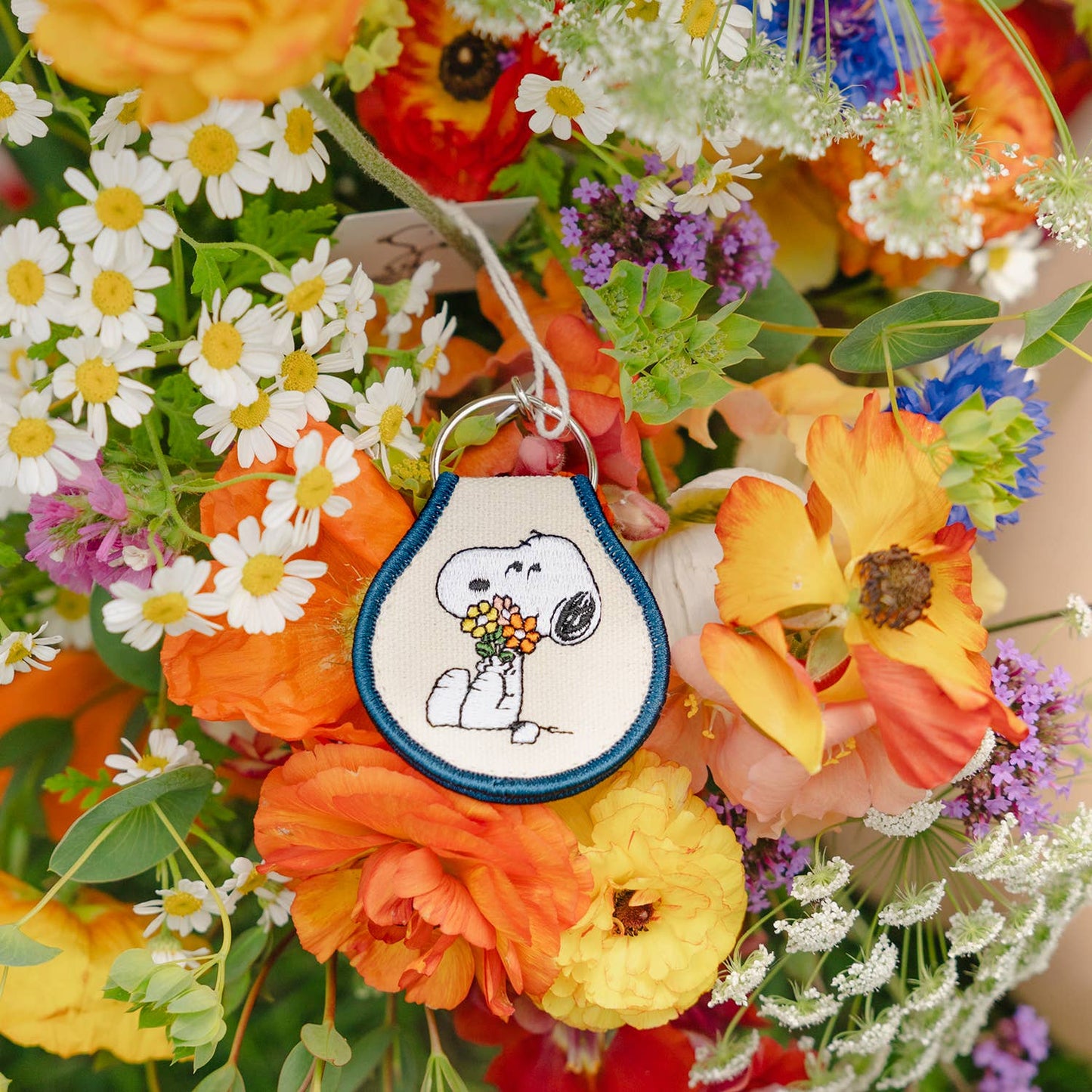 Snoopy Flower Bouquet Patch Keychain - 3P4 x Peanuts®