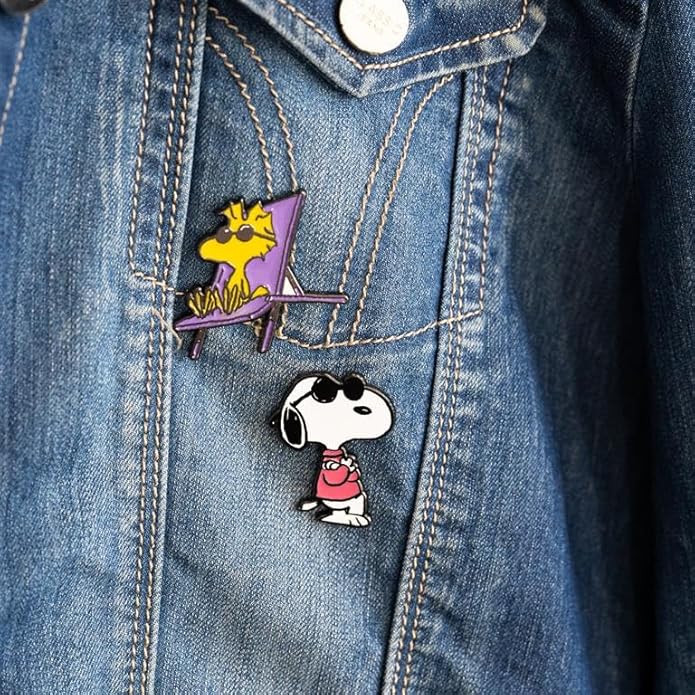 Peanuts Set of 4 Snoopy & Woodstock Pins