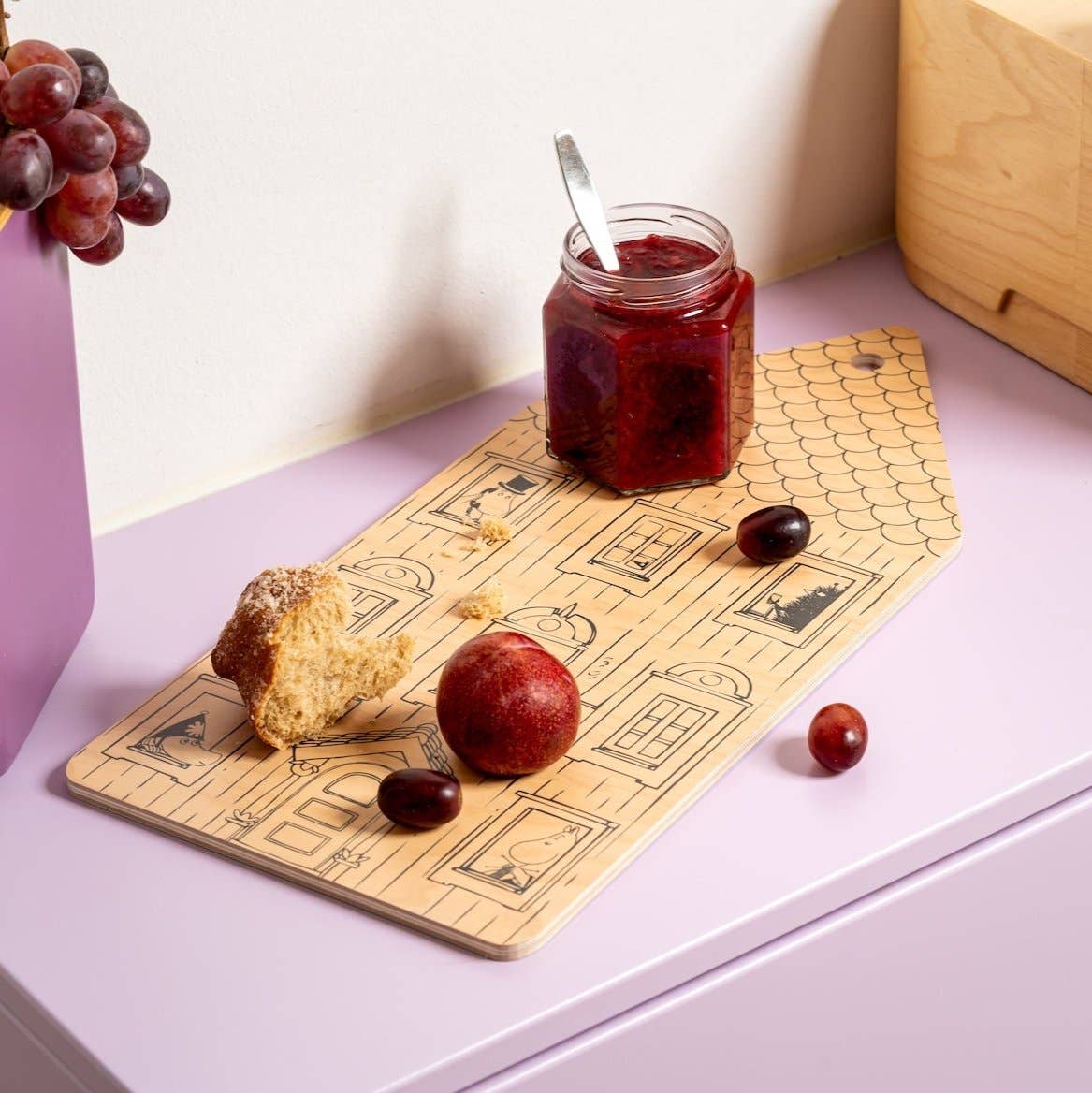 Moomin House Chop & Serve Board